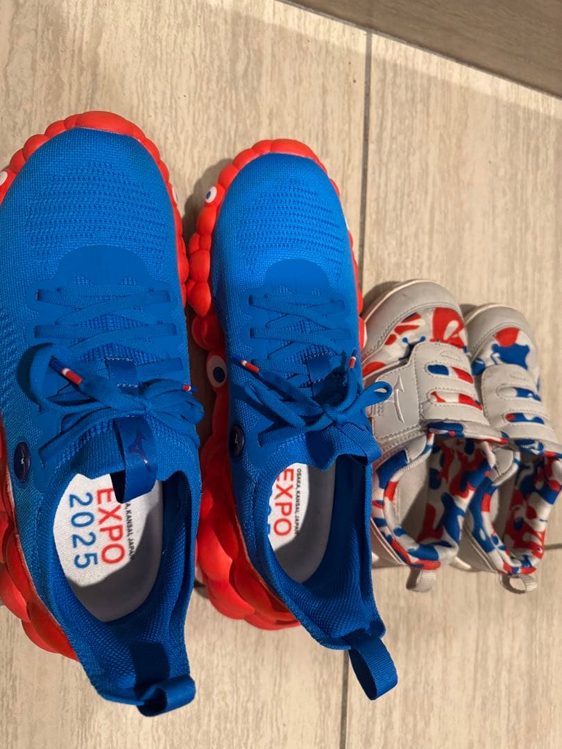 Mizuno EXPO 新品キッズシューズ　19センチ　　　羽織タオル付き