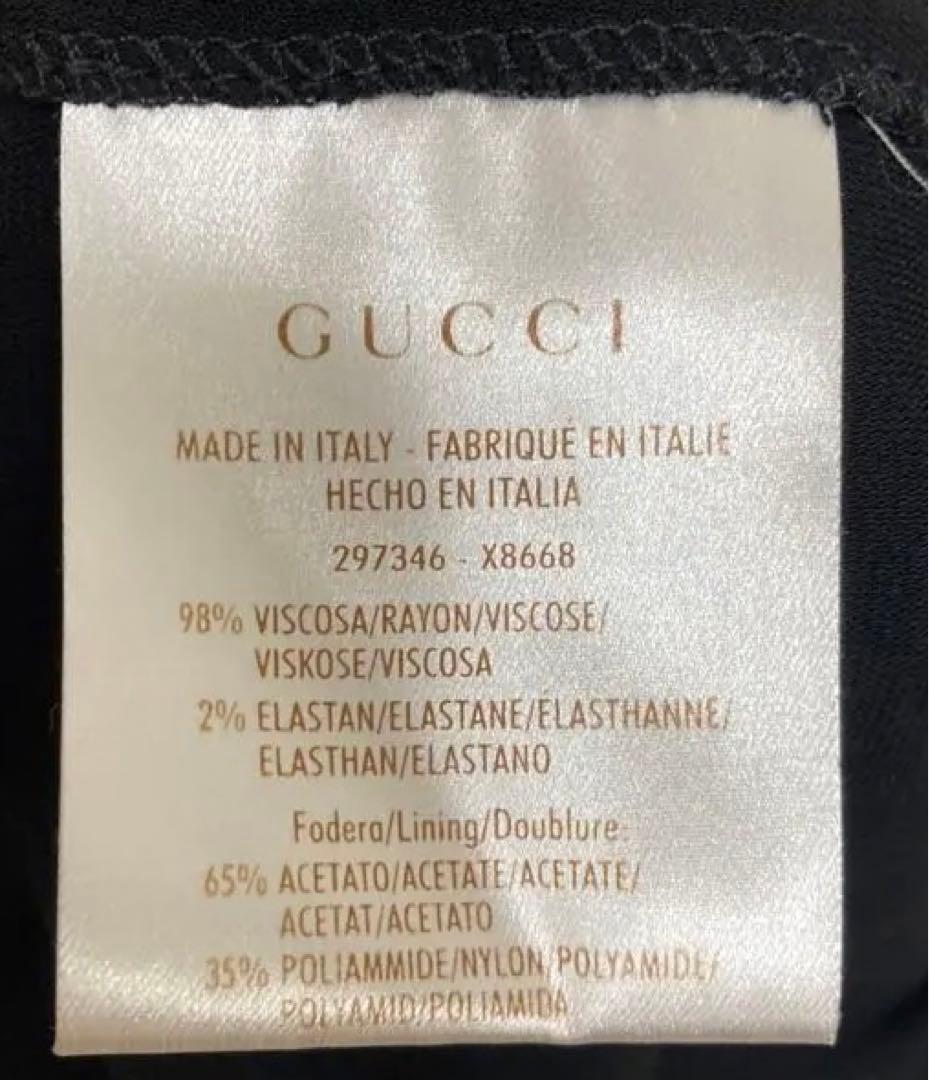 グッチ GUCCI ジャージーワンピ S ブラック パーティー 背中開き　ロゴ釦