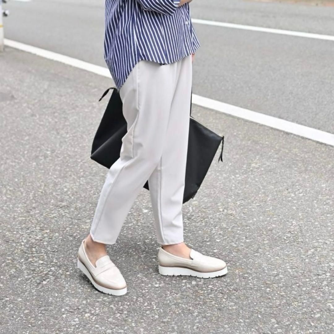 《新品》OUR 頼れるテーパードパンツ Sサイズ