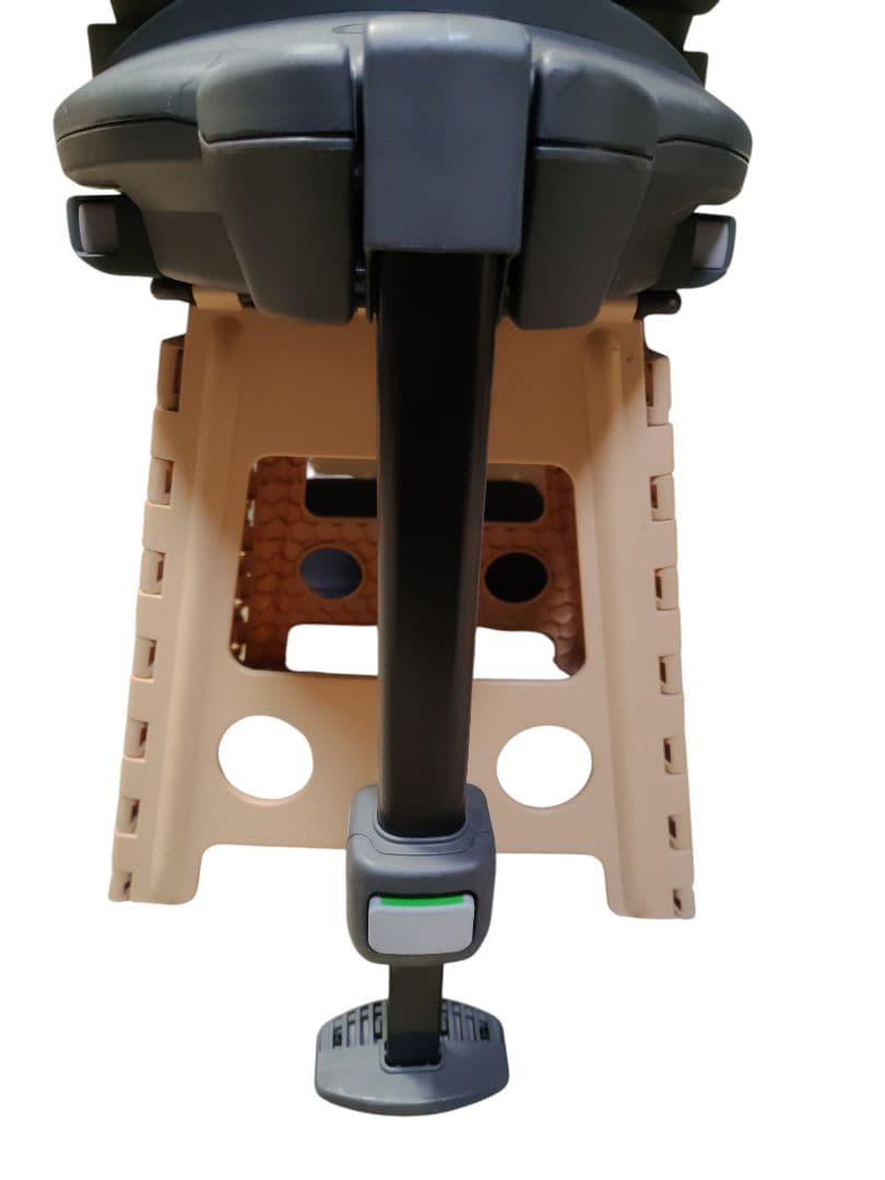 【超美品】コンビ THE S ISOFIX エッグショック ZA-670 最高級