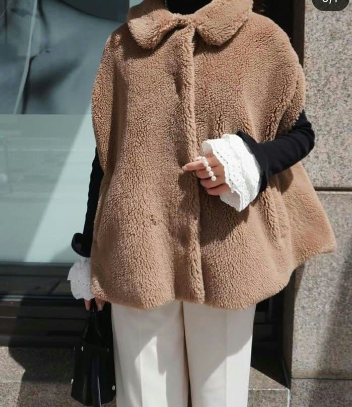 テディーカラーポンチョ　HYEON ヘヨン　テッドケープコート　テディ　ボア