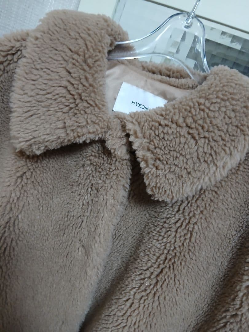 テディーカラーポンチョ　HYEON ヘヨン　テッドケープコート　テディ　ボア