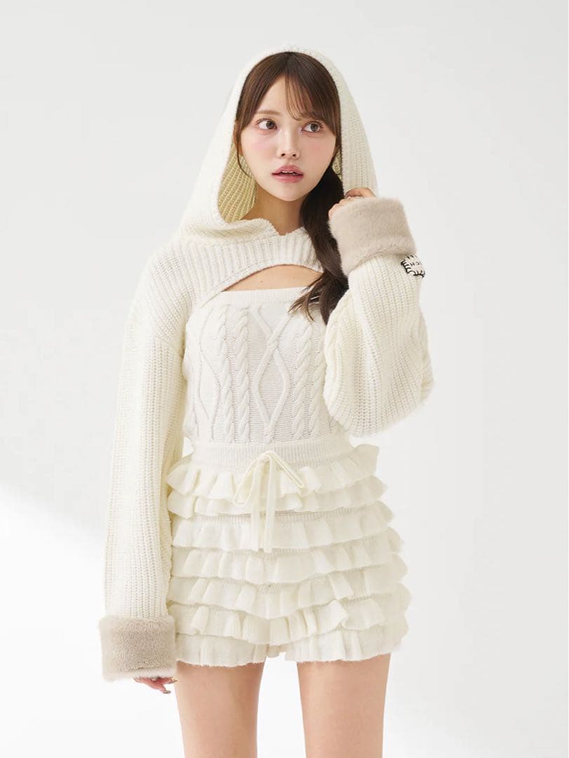 【新品タグ付き】Darich フリルニットコンビネゾン アイボリー F