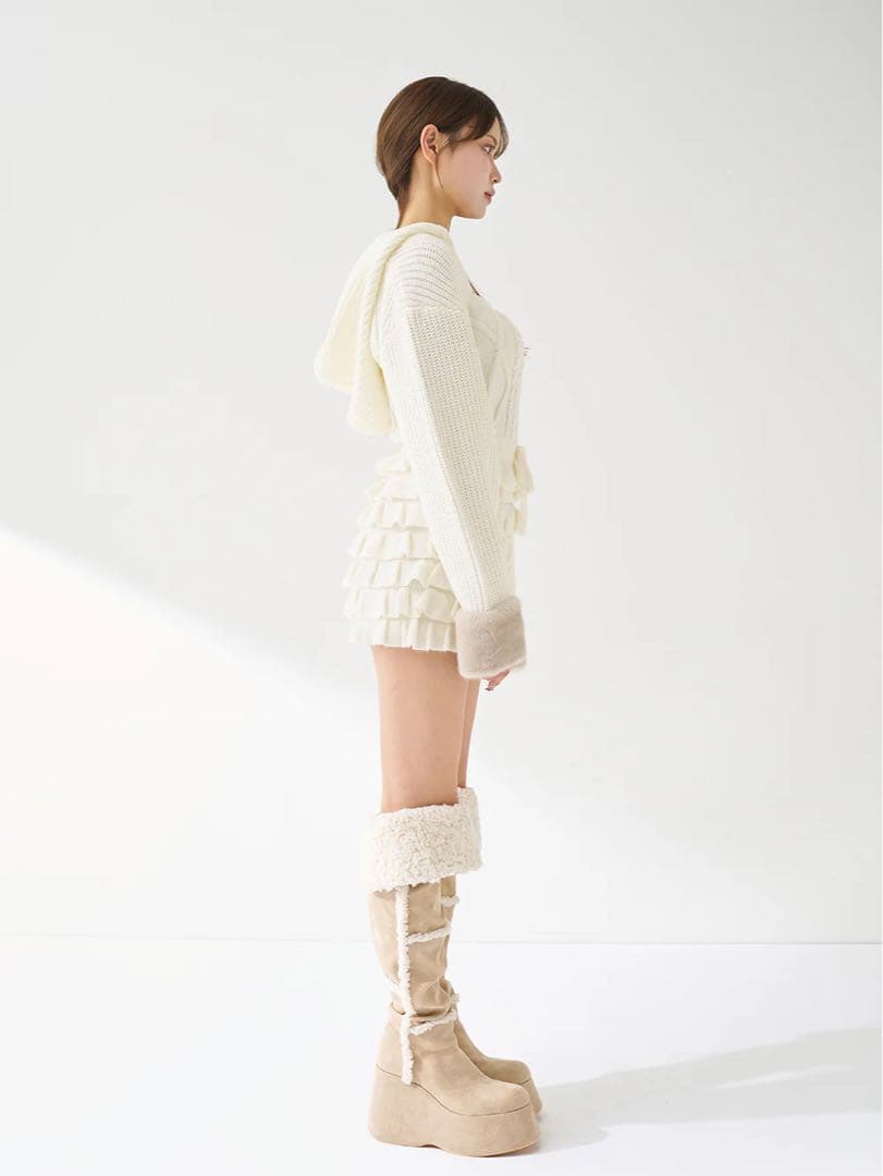 【新品タグ付き】Darich フリルニットコンビネゾン アイボリー F