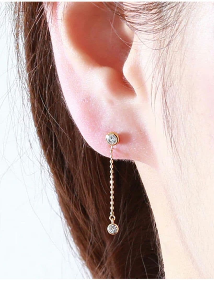 オレフィーチェ Ｋ18 マイクロヌードチェーン ピアス チャーム