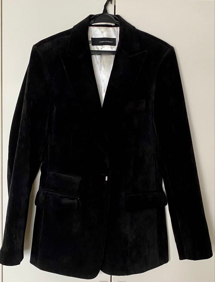 【DSQUARED2】秋冬の装い！黒ベルベット ジャケット レア