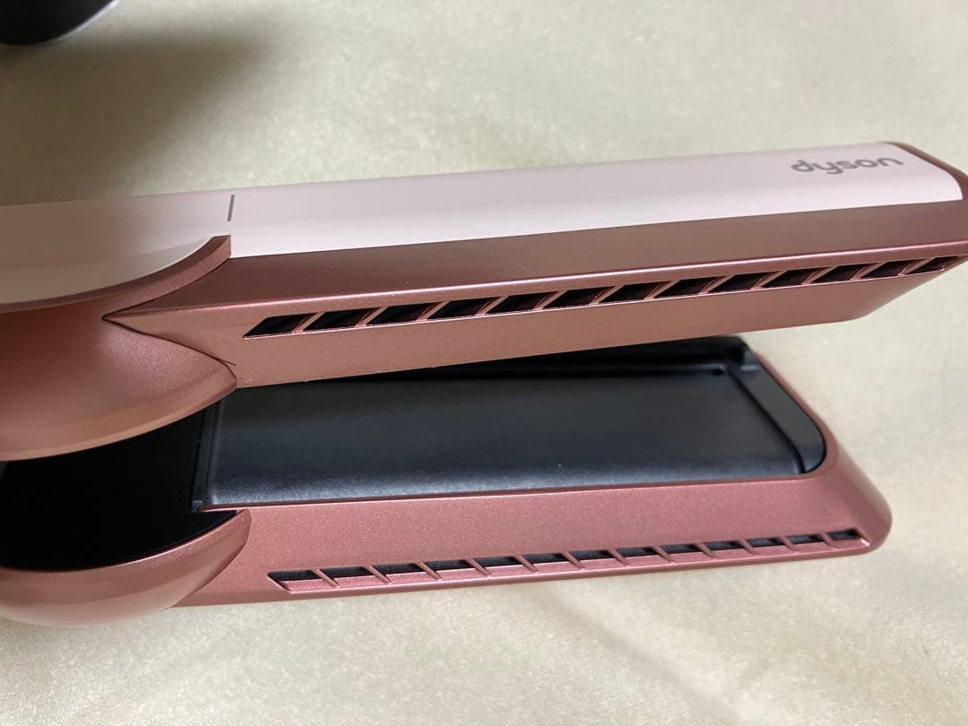 Dyson　airstrait ダイソンエアストレイトナー　ストレート　海外版