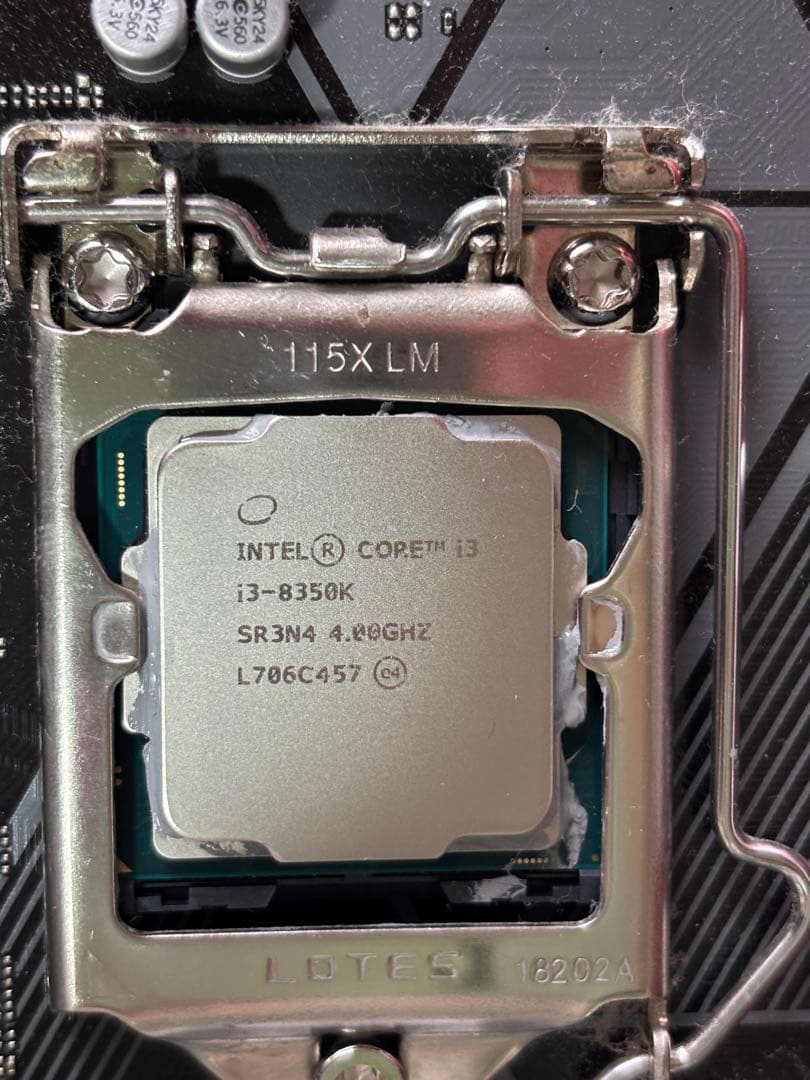 MicroATXマザーボード（4GHzのi3、メモリ16G 付き）