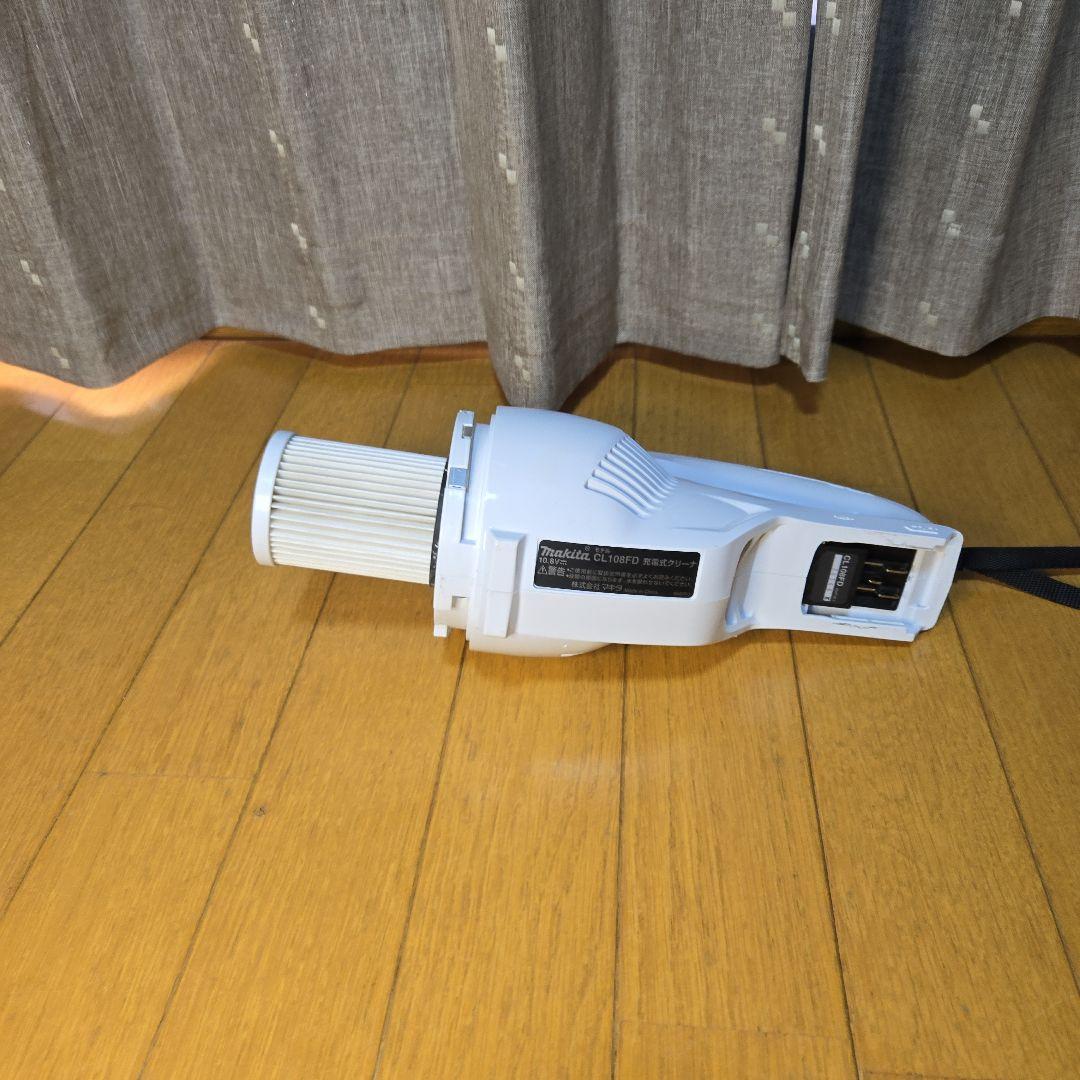 マキタ CL108FD 充電式クリーナー 掃除機 サイクロンアタッチメント付き