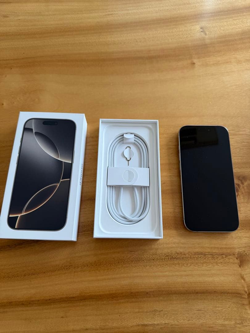 携帯電話本体 iPhone 16 Pro 256GB Natural Titanium