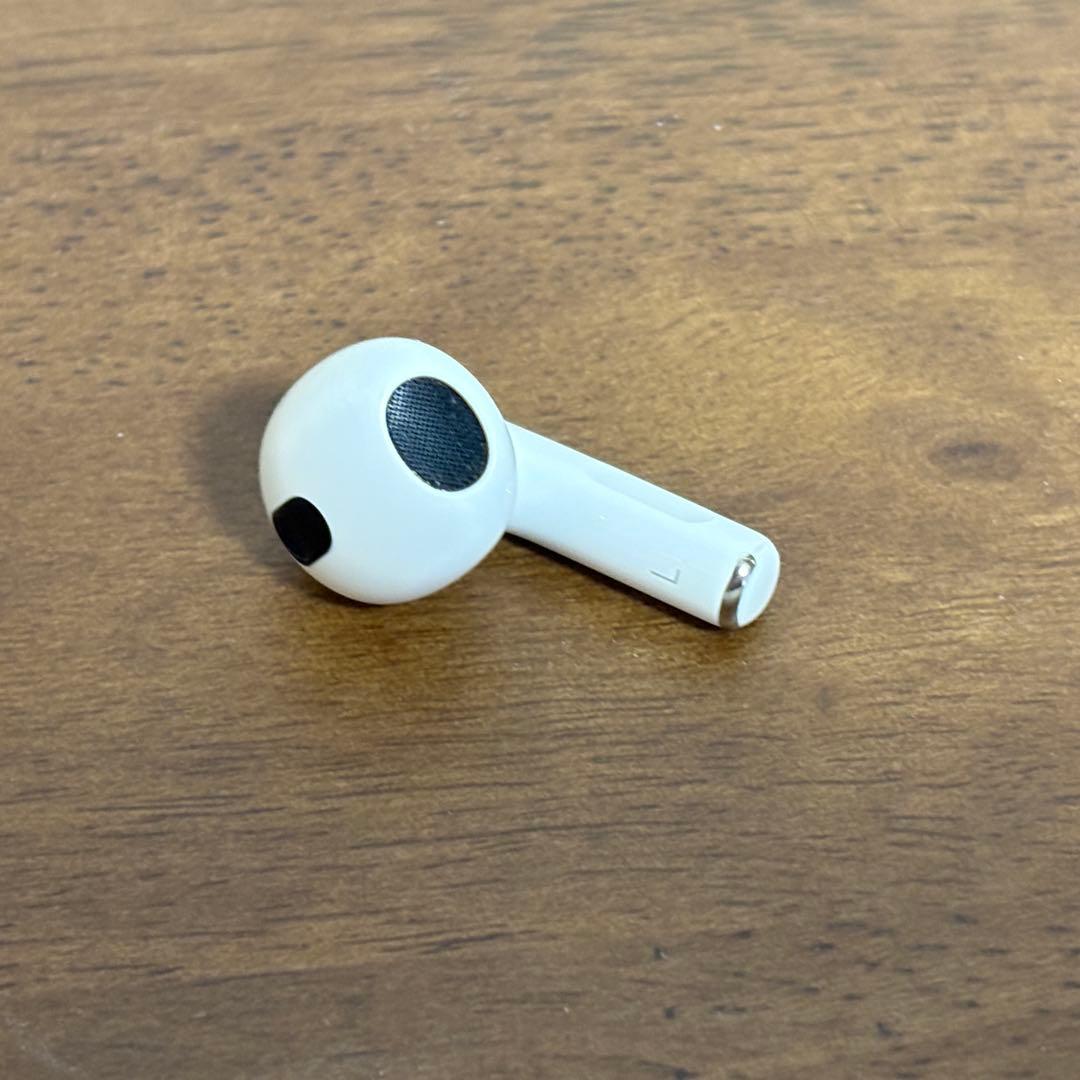 【AirPods 第３世代】中古品⭐︎箱あり・アクセサリ類未使用 正規品