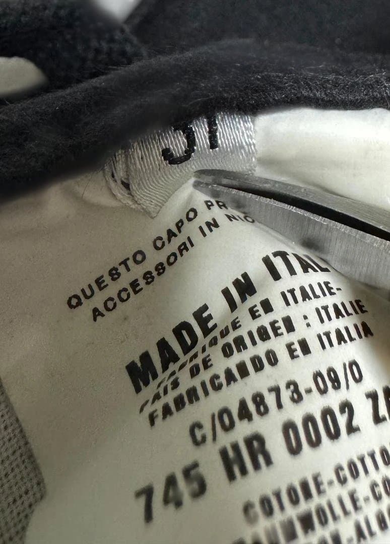 HELMUT LANGヘルムート・ラングのブラック・ジーンズ