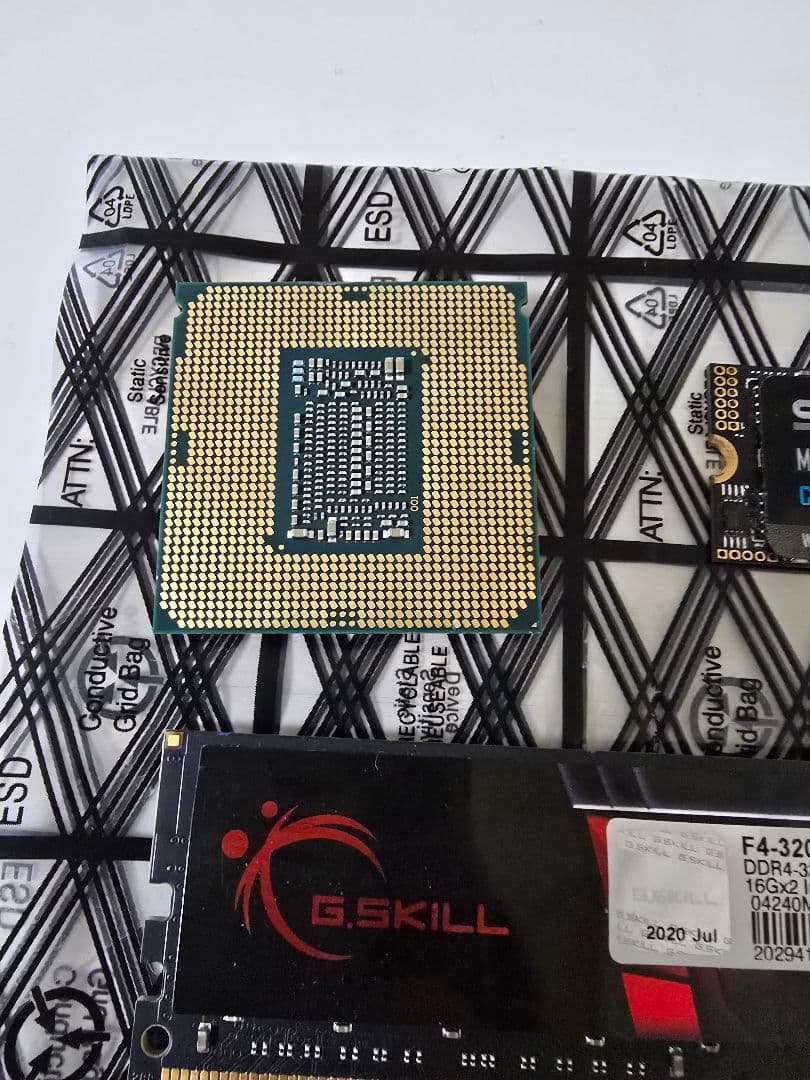 i5-8500, DDR4-3200 32GB, SSD 512GB3点セット