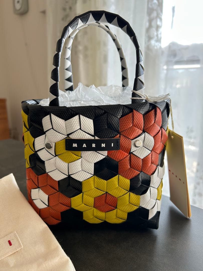 新品　marni カゴバッグ