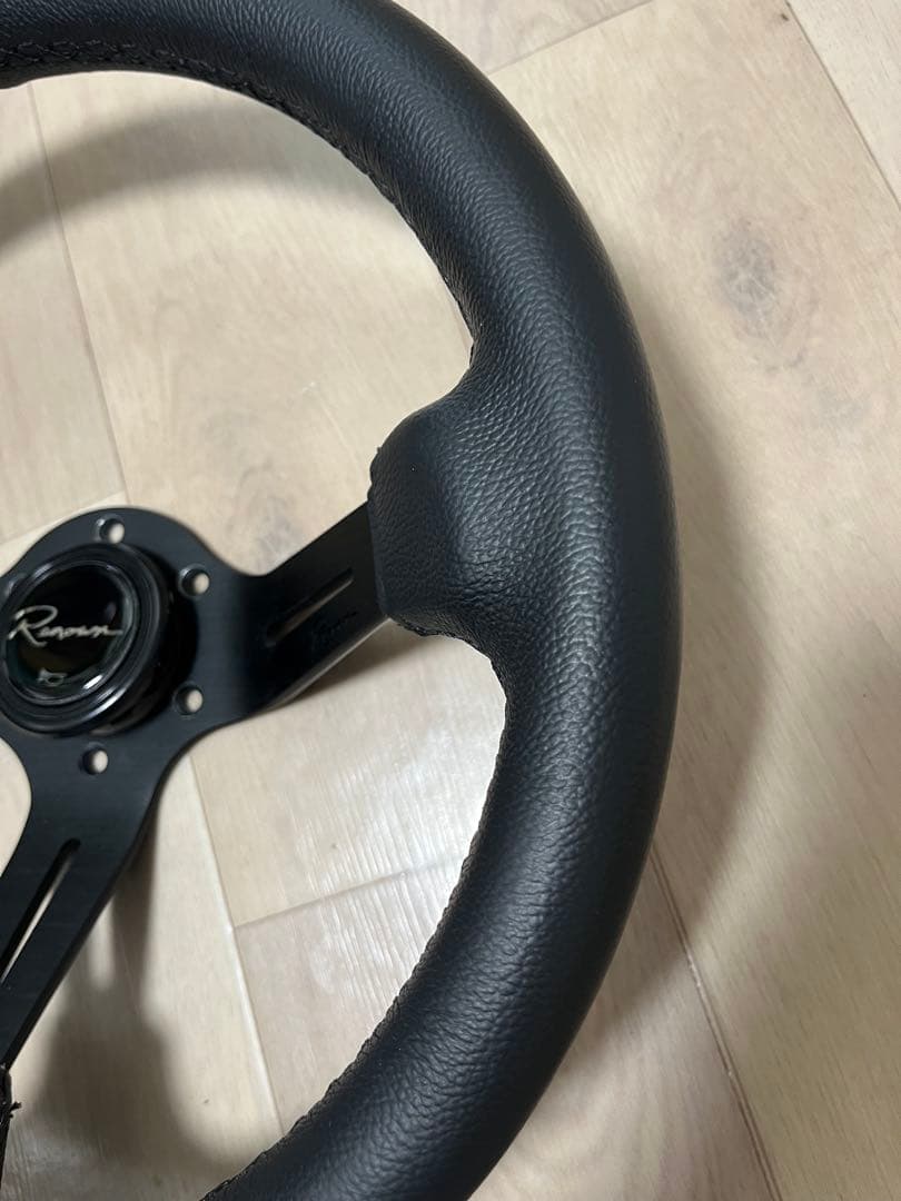 Renown ステアリング Chicane Dark