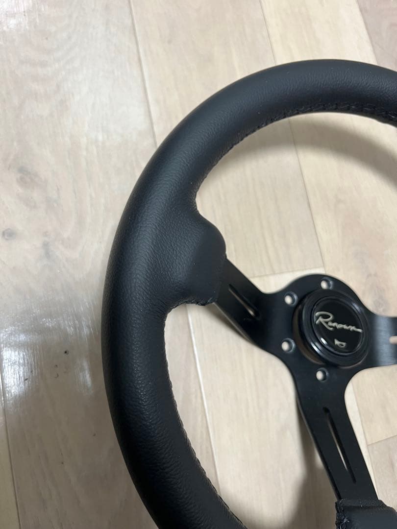 Renown ステアリング Chicane Dark