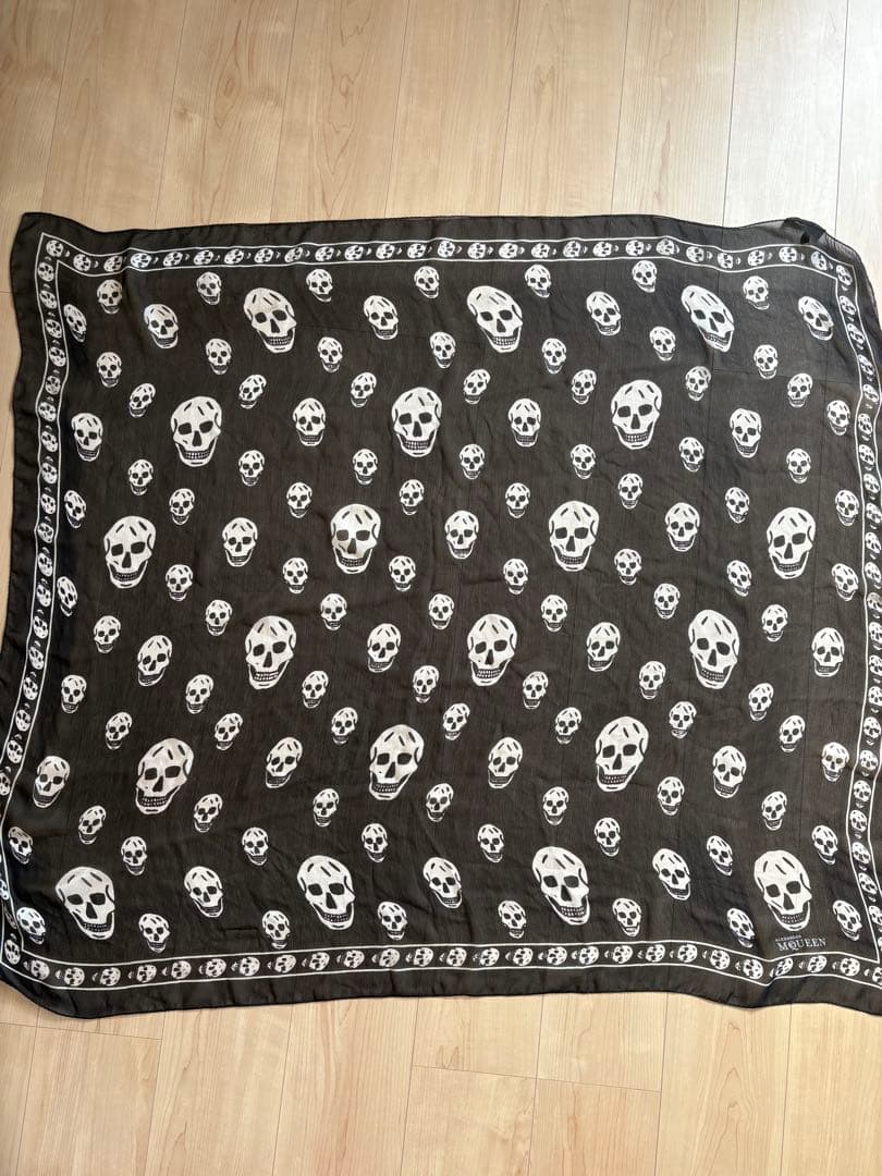 【美品】ALEXANDER McQUEEN スカル 大判スカーフ シルク100%