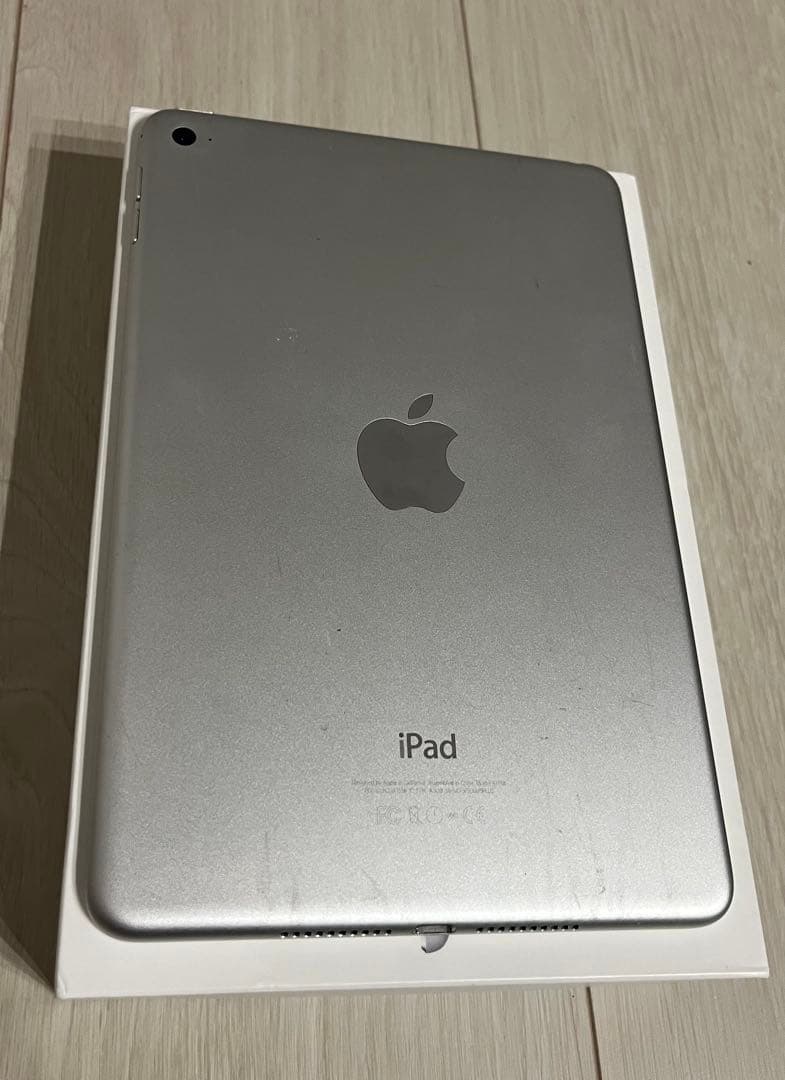 Apple iPad mini4 Wi-Fiモデル 32GB シルバー