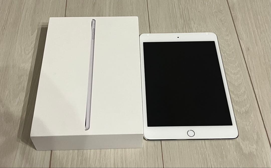 Apple iPad mini4 Wi-Fiモデル 32GB シルバー