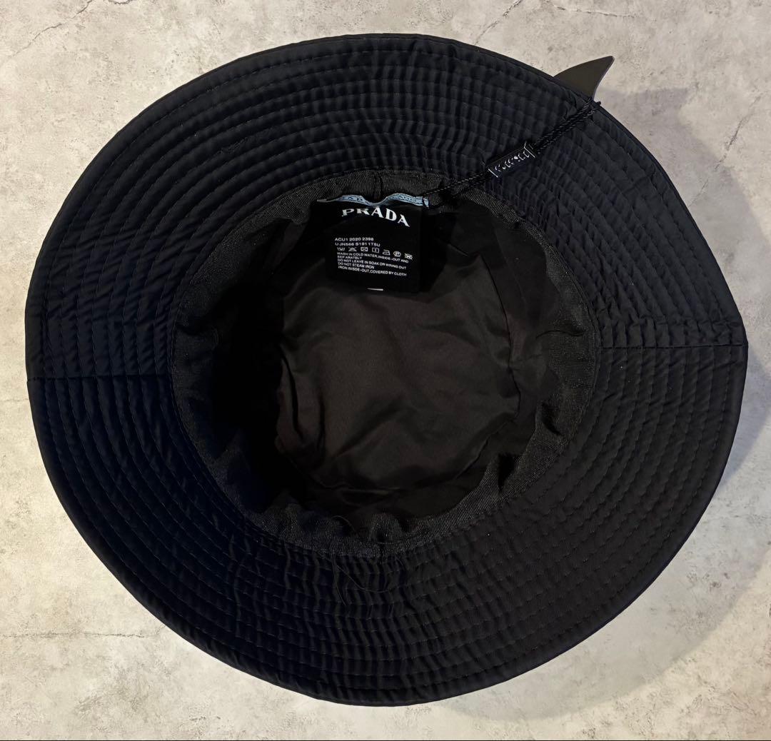 PRADA プラダ　ブラック バケットハット M 三角ロゴ