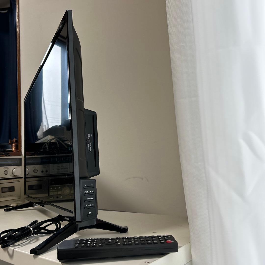 32型DVD再生機能付 Model D32TV液晶テレビ リモコン付き　21年製