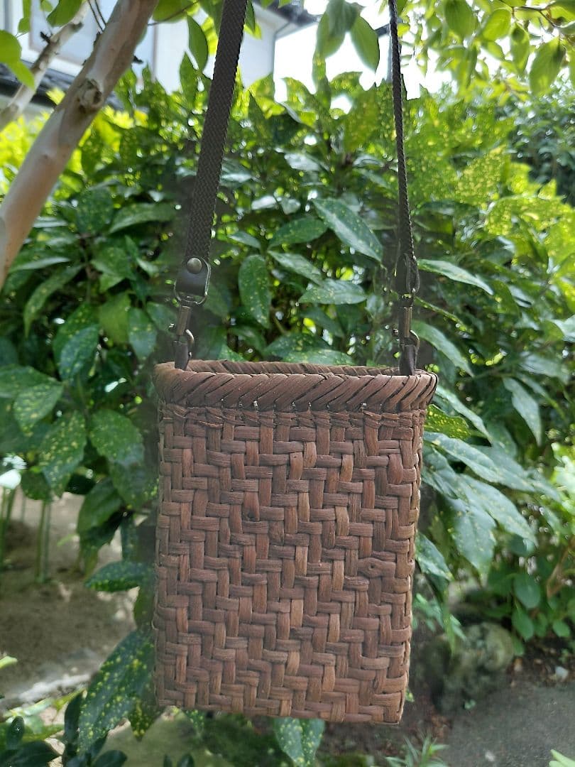 山葡萄　ポシェットバッグ　ショルダーバッグ