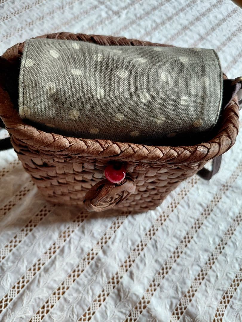 山葡萄　ポシェットバッグ　ショルダーバッグ