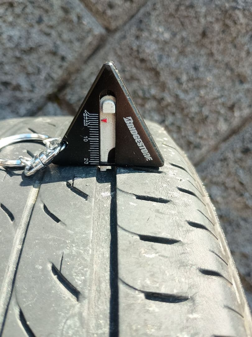 ①１４インチ　社外アルミホイール・タイヤセット　中古