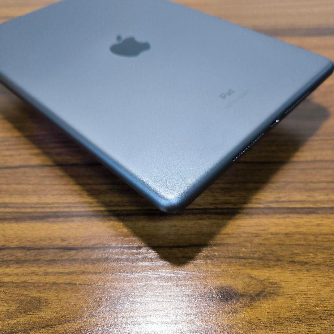 新品同様 Apple iPad 第7世代 Wi-Fiモデル 32GB
