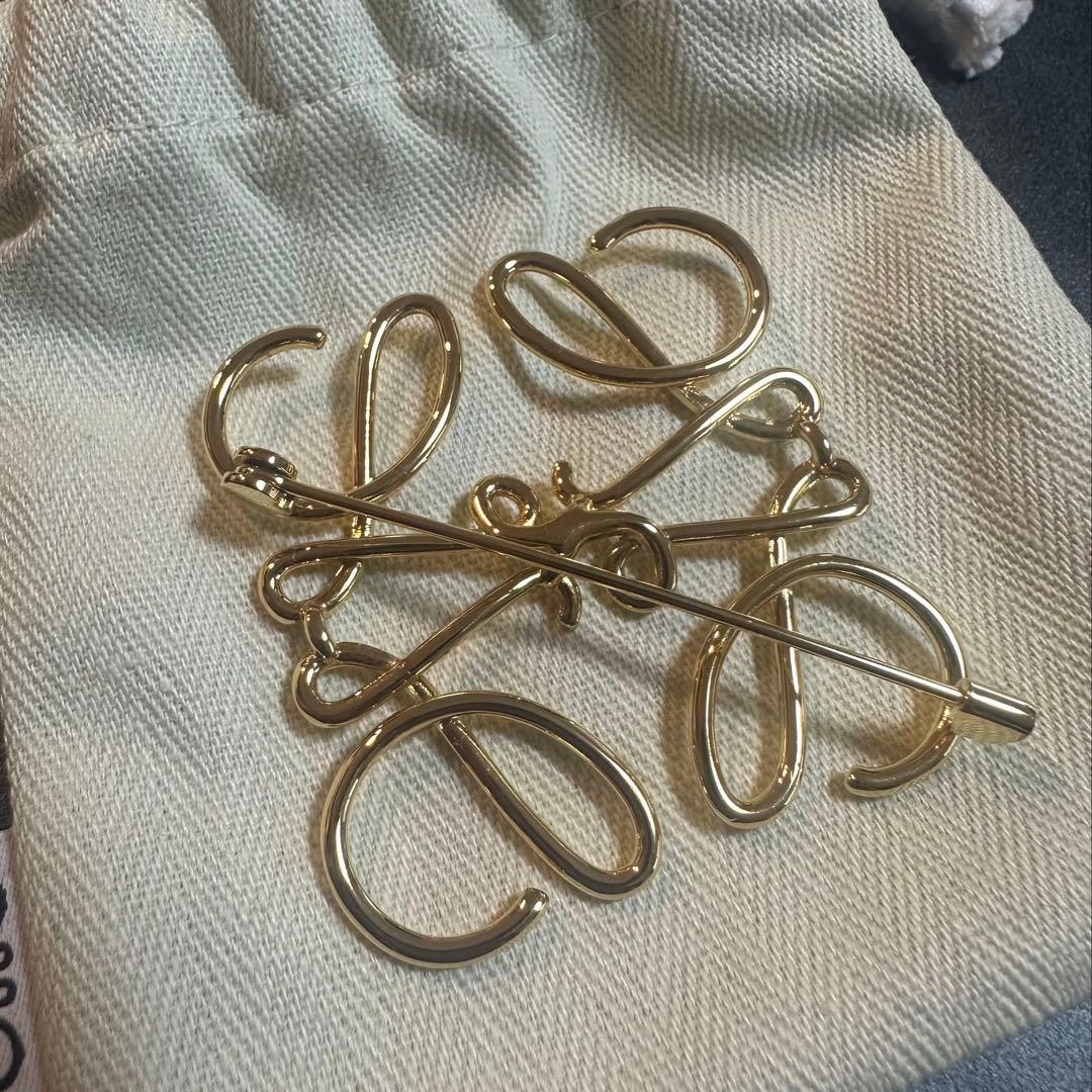 【澪】LOEWE ブローチ