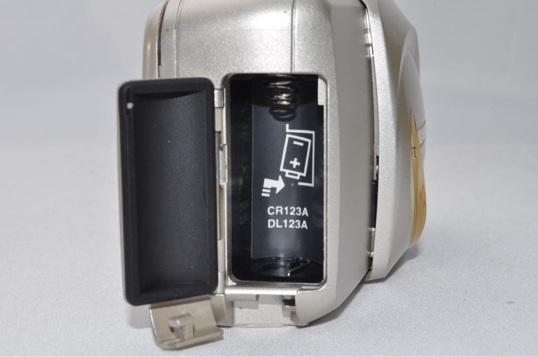 ☆美品☆ OLYMPUS オリンパス μ mju ZOOM 140 VF カメラ