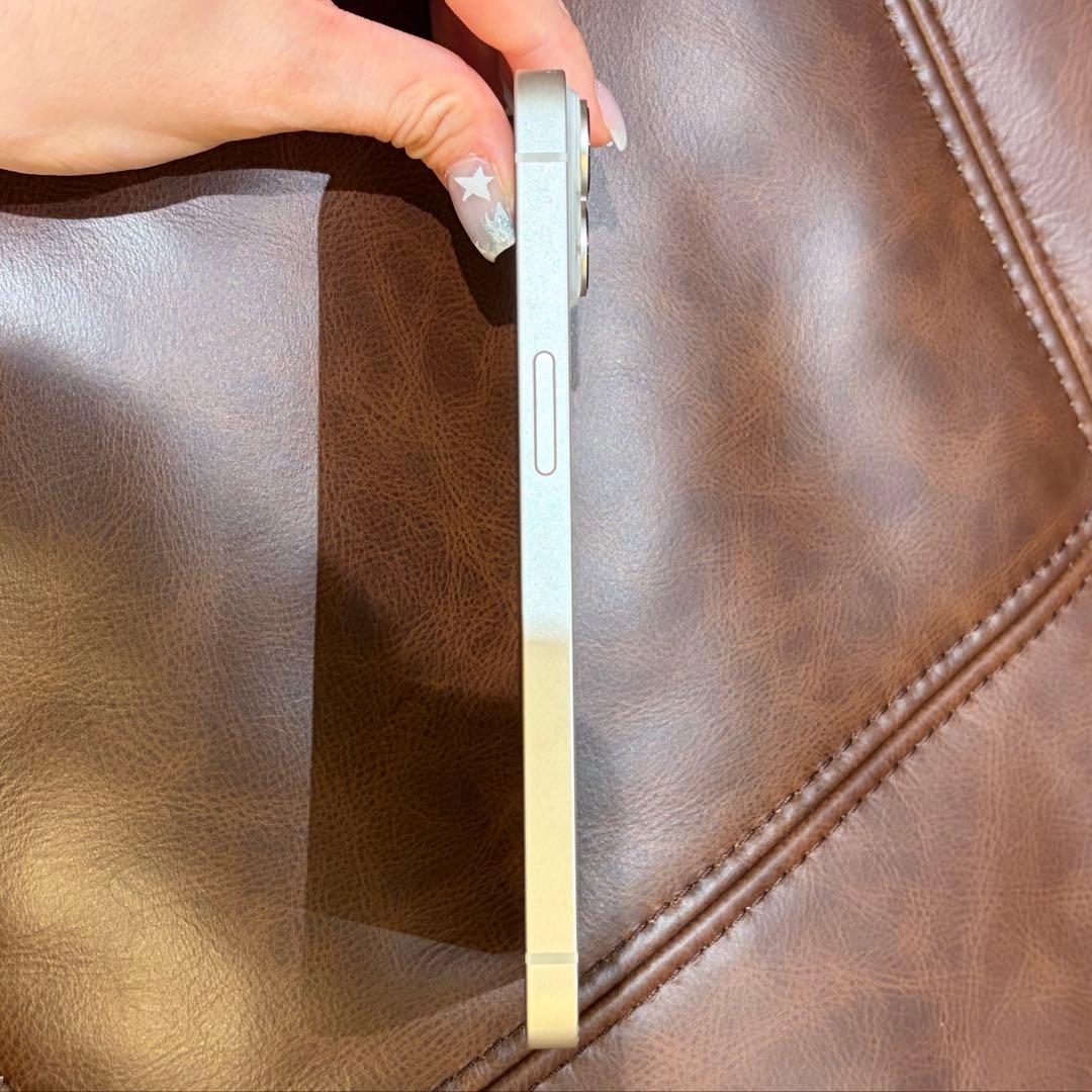 Apple iPhone 14 256GB ホワイト 本体