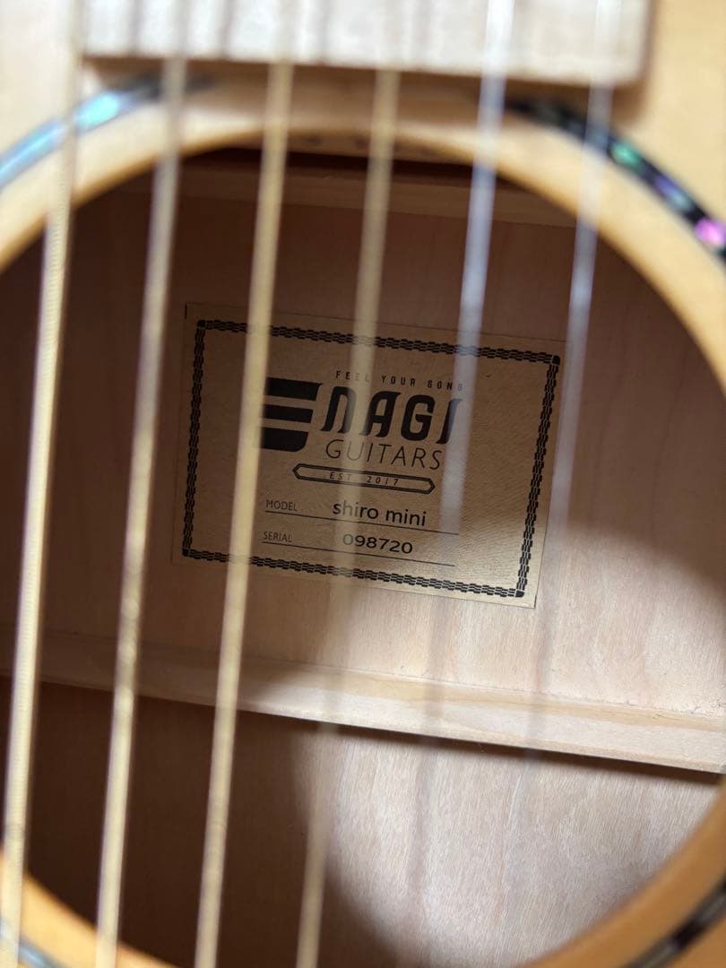 【み】NAGI Guitars shiro mini