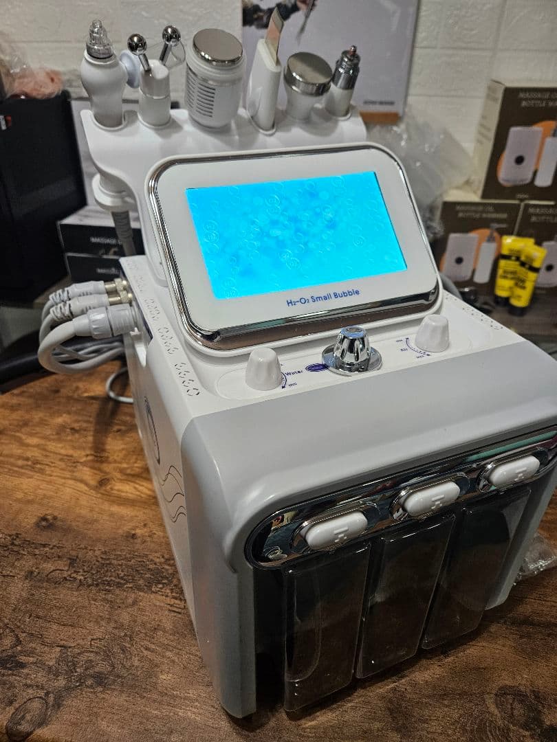 【業務用】多機能美顔器 キャビ+RF+ハイドロ+コールド+ピーリングなど１台で！