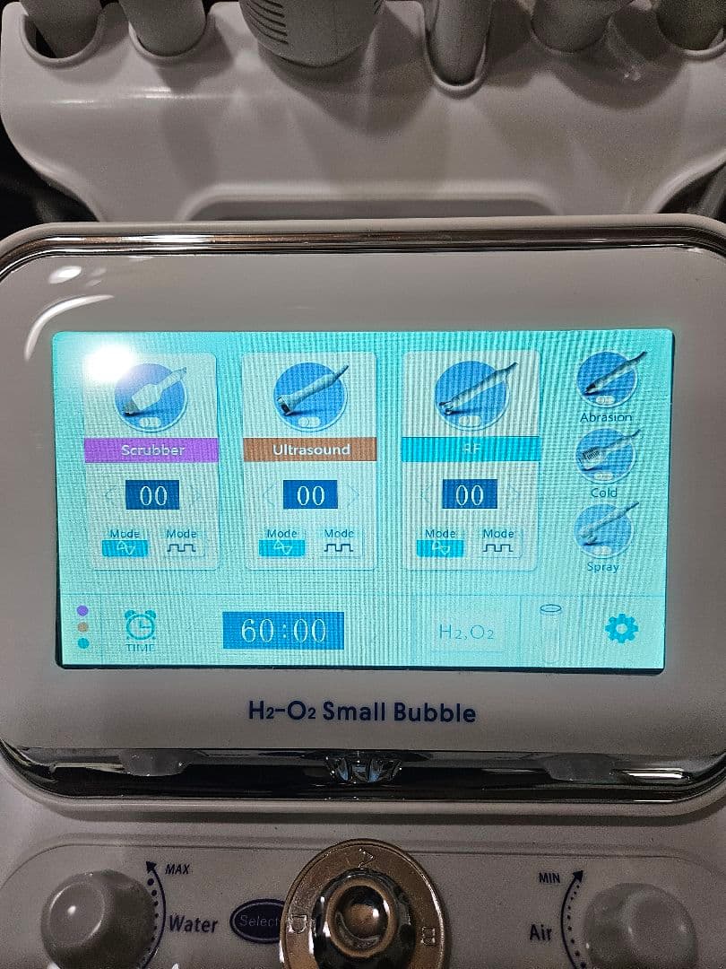 【業務用】多機能美顔器 キャビ+RF+ハイドロ+コールド+ピーリングなど１台で！