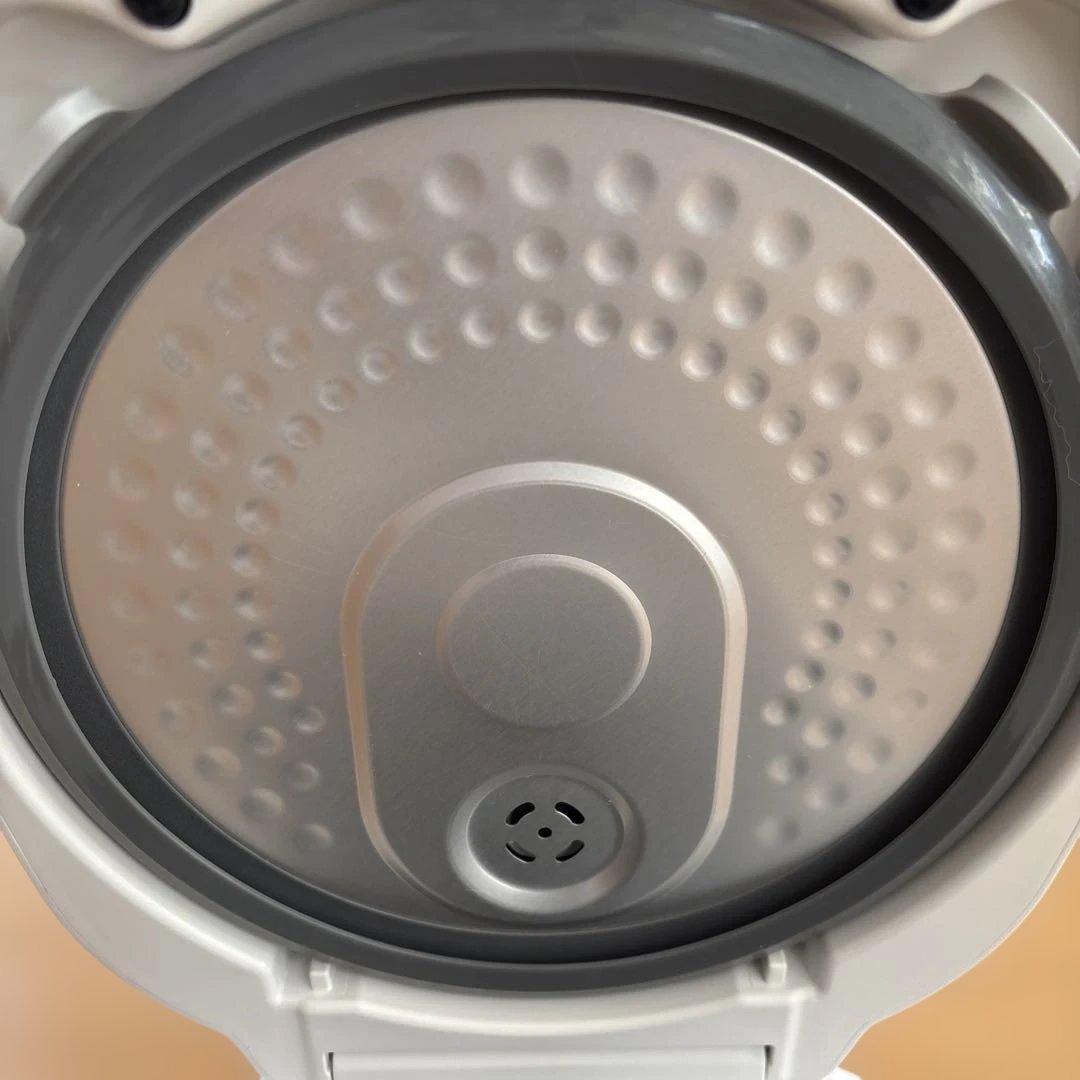 ◆美品◆TOSHIBA東芝炊飯器 5.5合 RC-10HR(W)