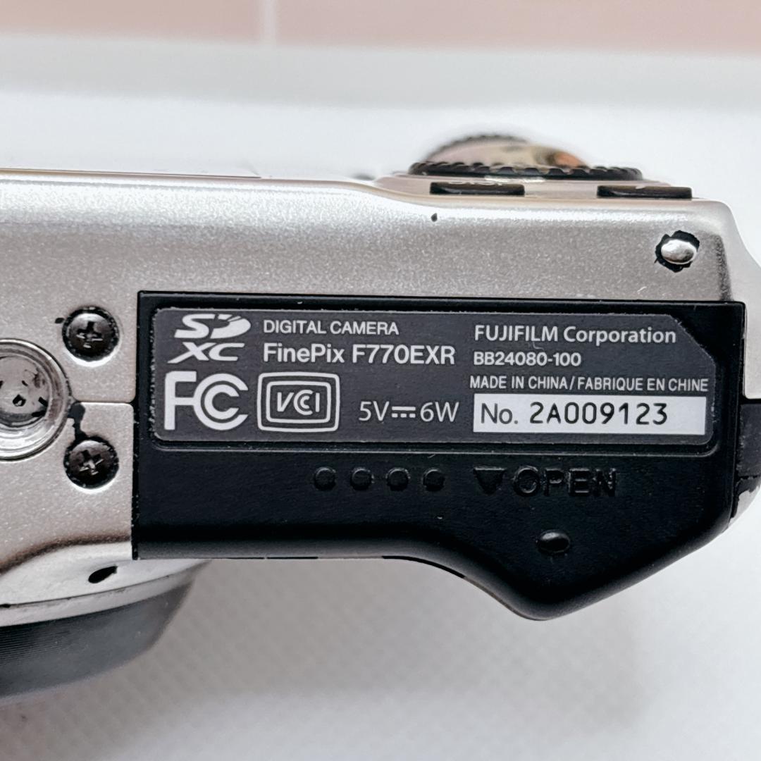 【良品】FUJIFILM FinePix F770EXR デジタルカメラ