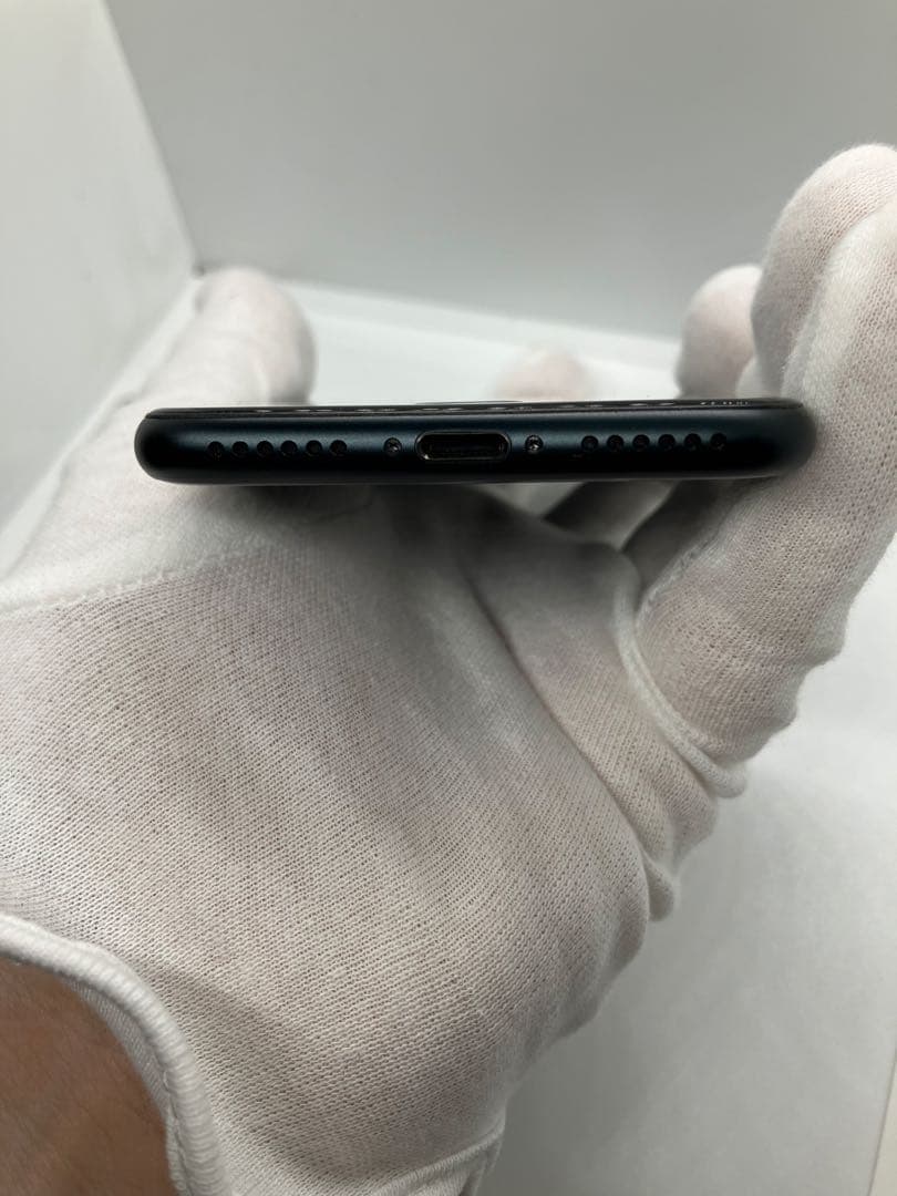 マ*ロ様 美品 バッテリー100% iPhone SE (第3世代) 64GB