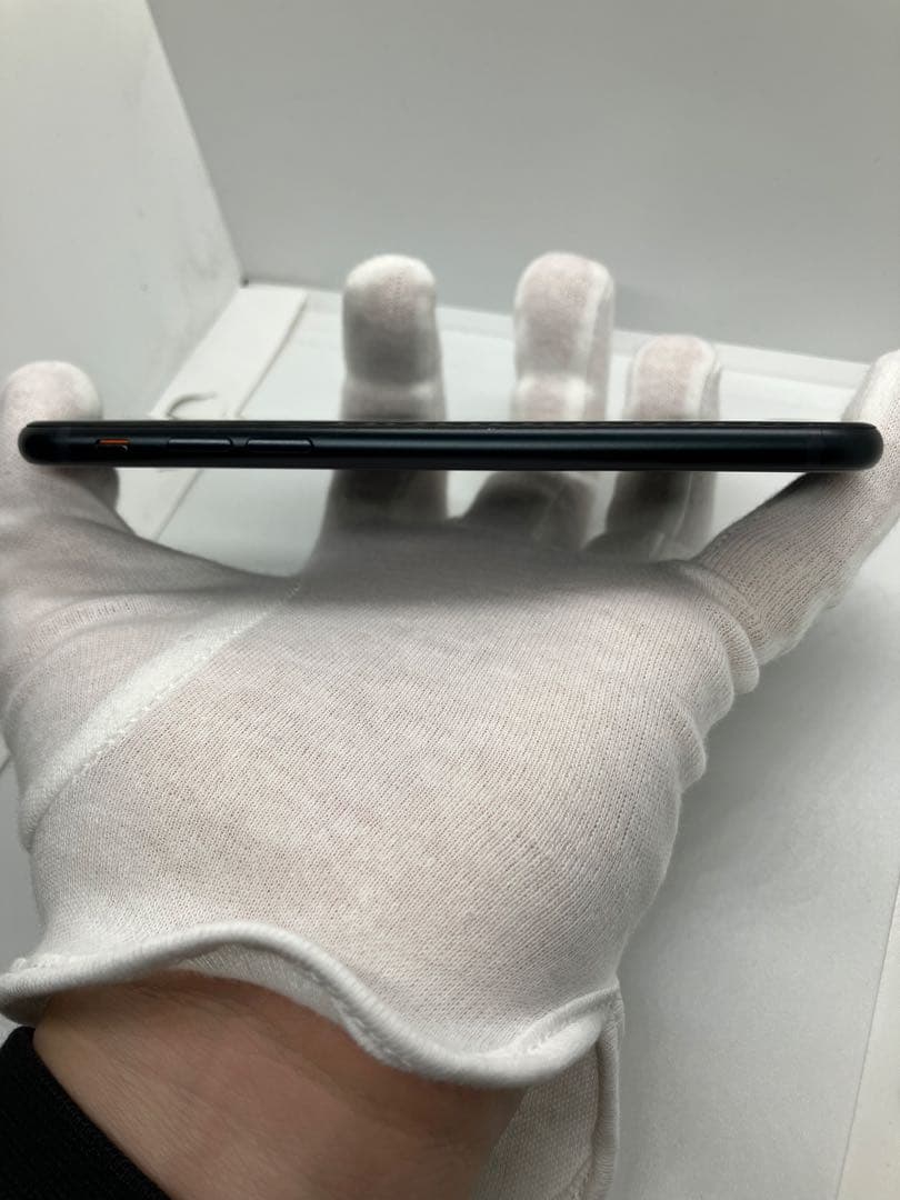 マ*ロ様 美品 バッテリー100% iPhone SE (第3世代) 64GB