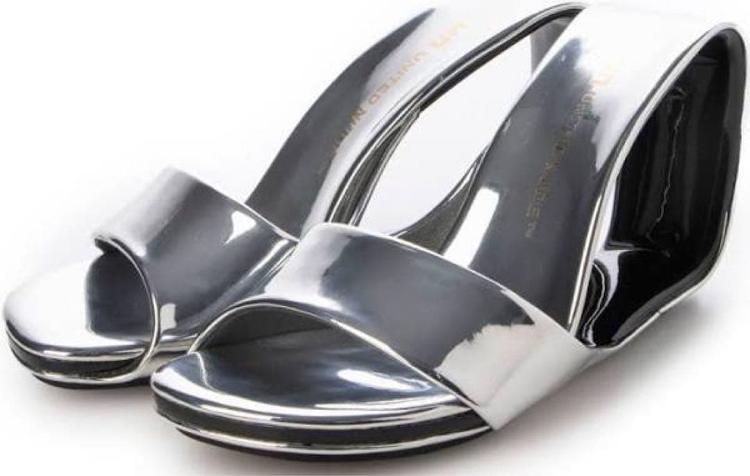 UNITED Nude シルバーオープントゥーミュール