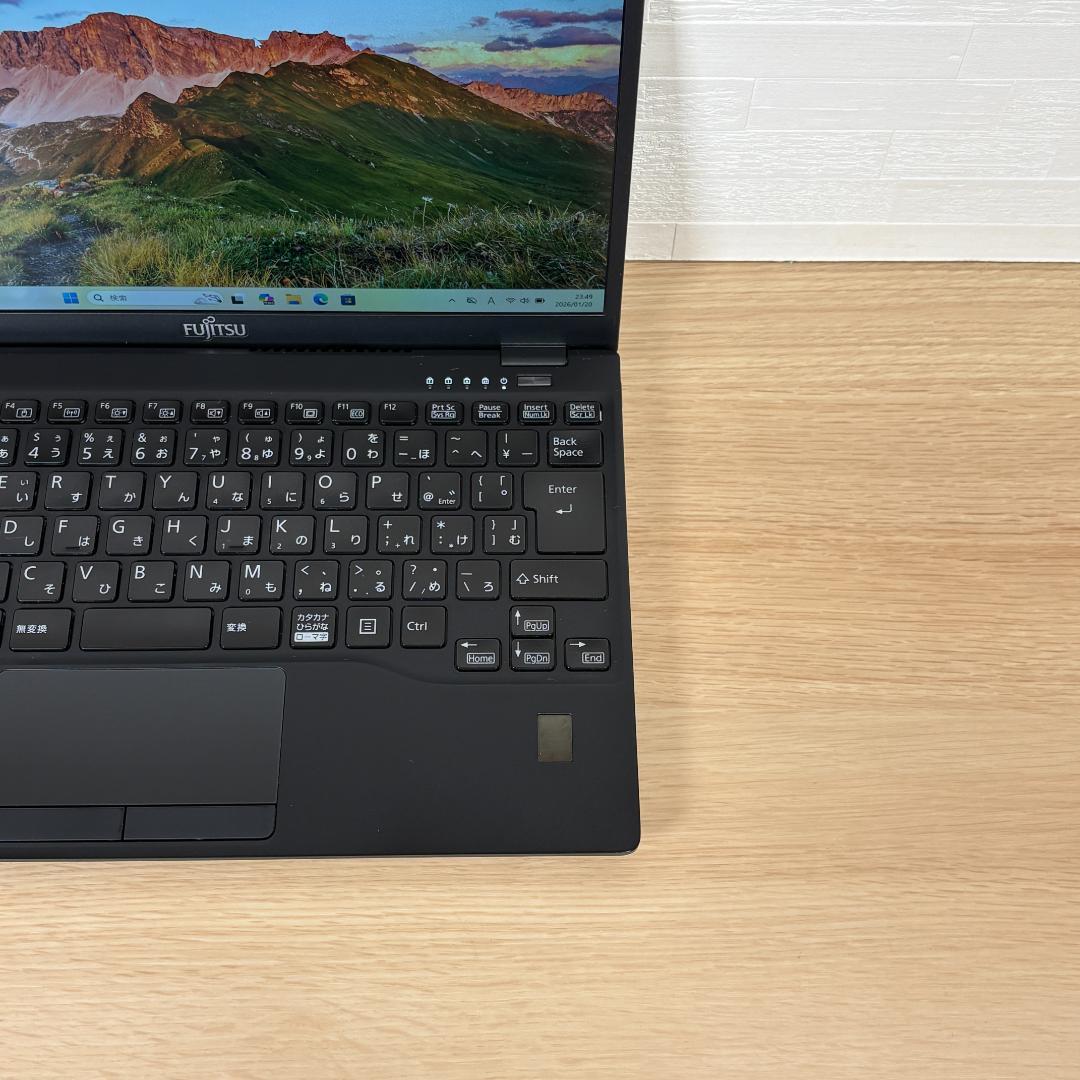 富士通　11世代i5　高年式　美品　ノートパソコン　Windows11　02