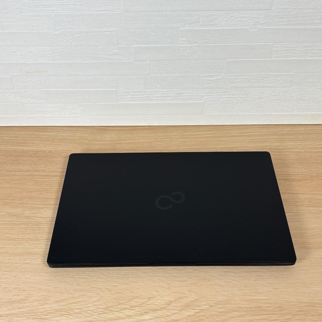 富士通　11世代i5　高年式　美品　ノートパソコン　Windows11　02