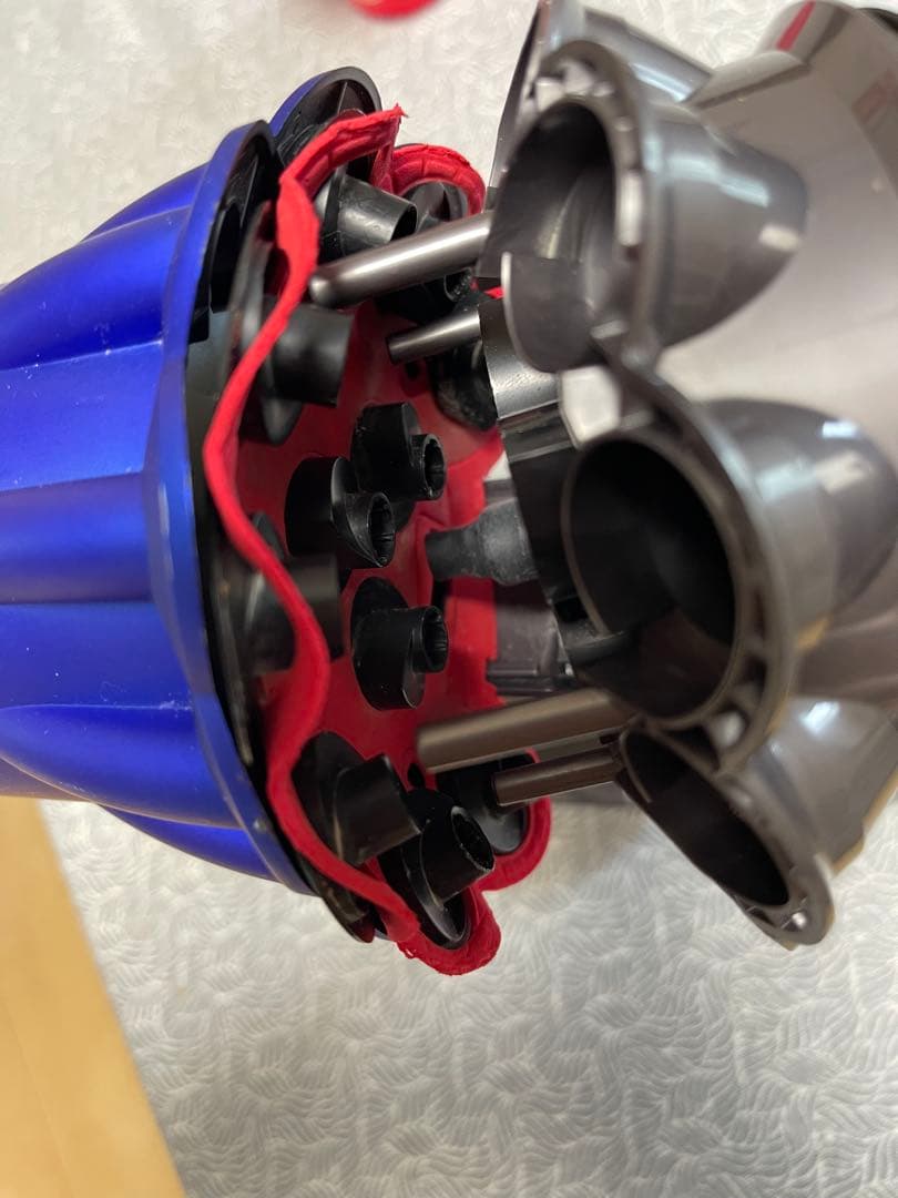 【美品】Dyson V12 SV20Detect Slim コードレス掃除機