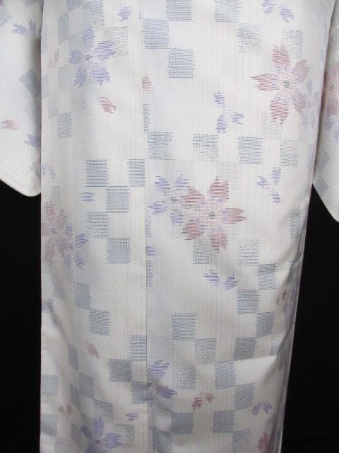 未着用に近い！さが美製＊白大島紬＊本場大島紬＊着物＊防水済み＊１６６ｃｍ＊裄６９