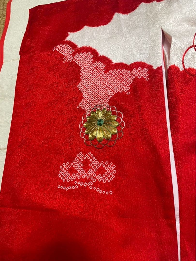 産着　女の子　正絹　ポリエステル　金駒刺繍　絞り　高級　赤　長襦袢付き　地紋
