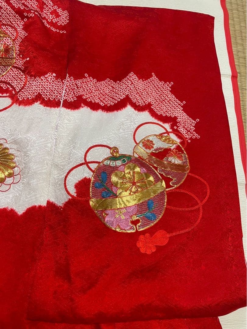 産着　女の子　正絹　ポリエステル　金駒刺繍　絞り　高級　赤　長襦袢付き　地紋
