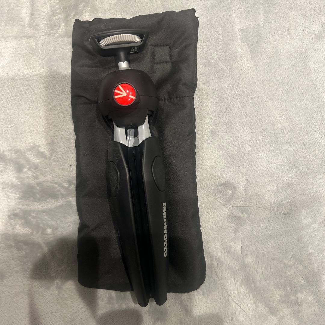 Nebula Capsule 3Laser black1プロジェクター本体