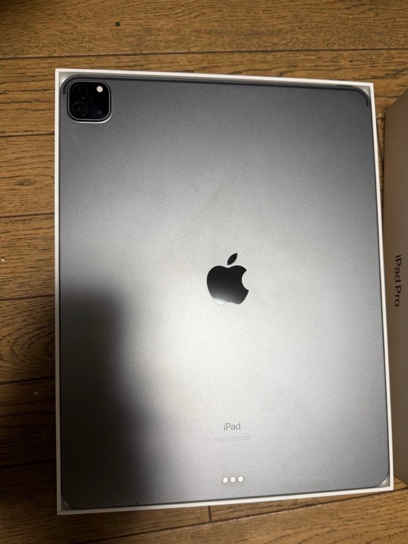 美品　iPad Pro 12.9インチ (第5世代) 256GBスペースグレイ