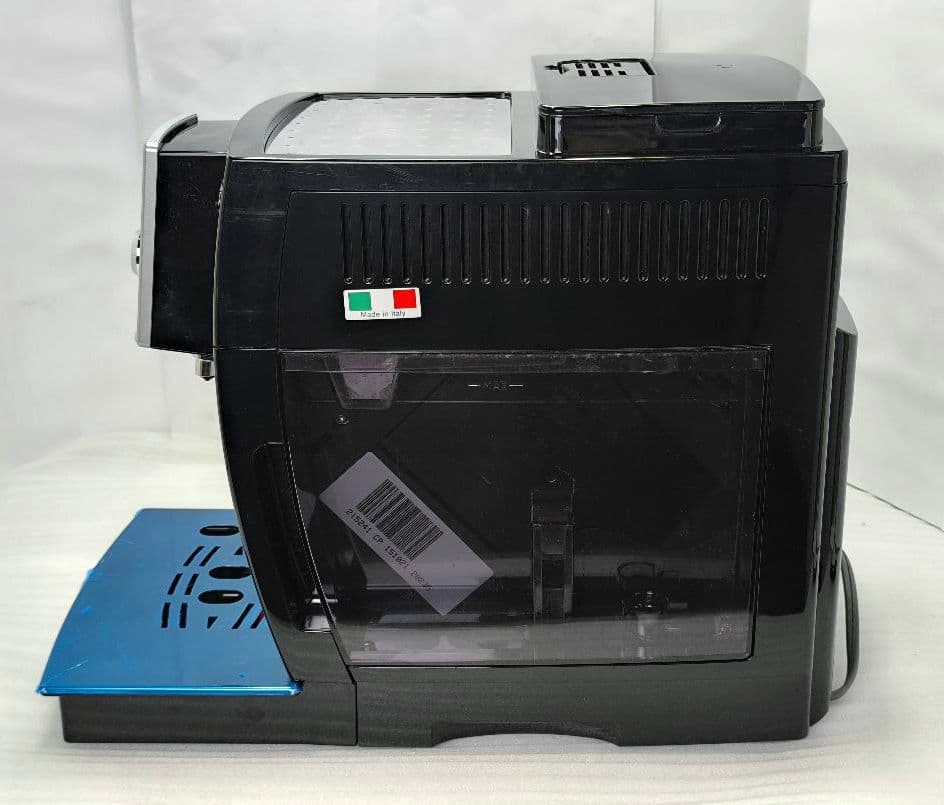 デロンギ　マグニフィカSカプチーノ　全自動コーヒーマシン　2　ECAM23260