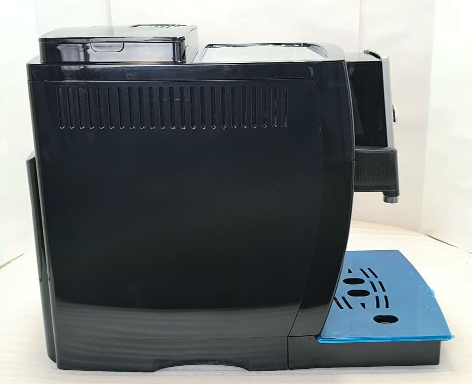 デロンギ　マグニフィカSカプチーノ　全自動コーヒーマシン　2　ECAM23260